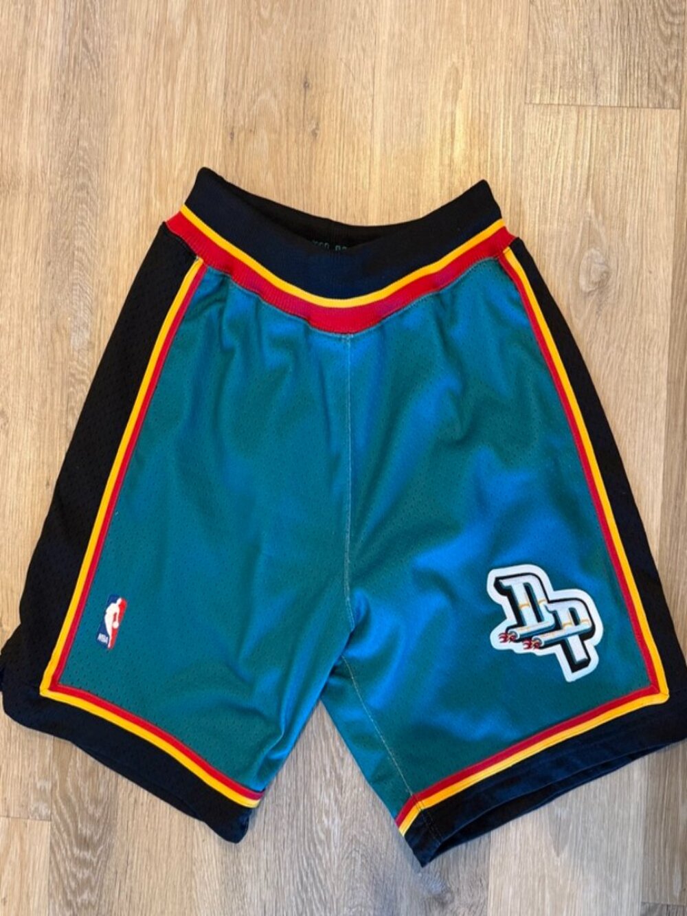 Detroit Pistons 2000-01 Teal Authentic Shorts